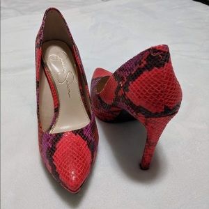 [New] Red Purple Scale Pumps